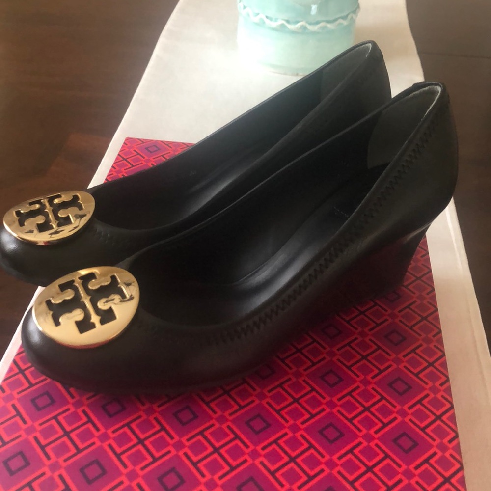 Tory Burch Sally Metal Logo Wedges